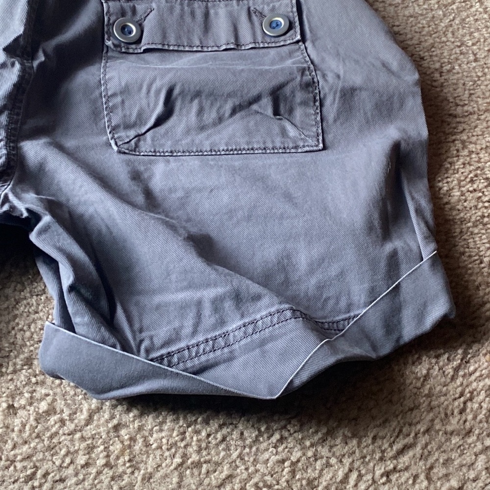 Gray shorts - Picture 9 of 11